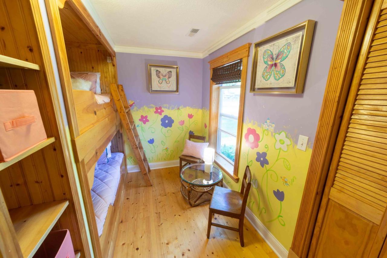 The Charming Glenn Cottage! Walk To Lake Michigan! Fennville Екстериор снимка
