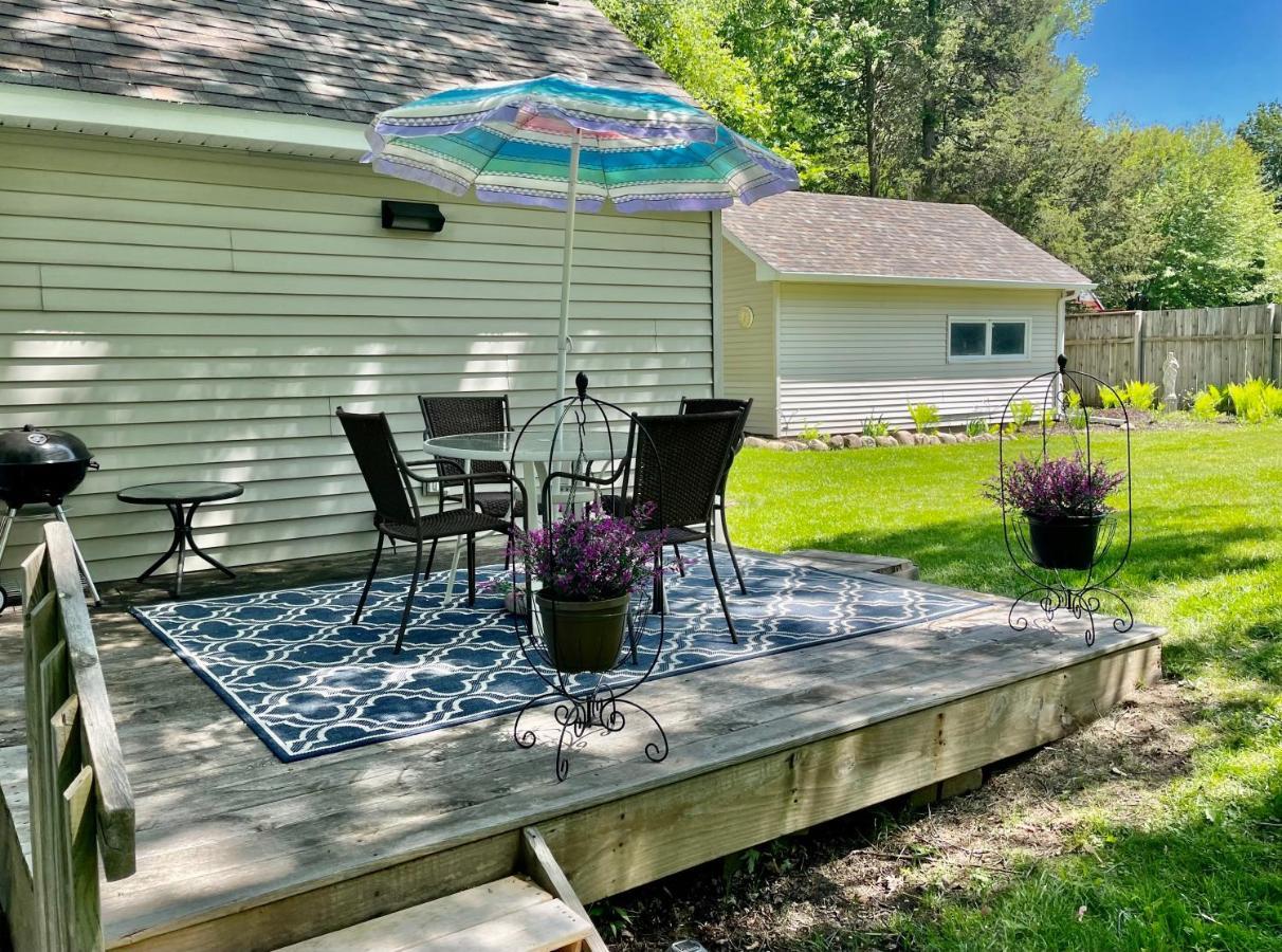 The Charming Glenn Cottage! Walk To Lake Michigan! Fennville Екстериор снимка